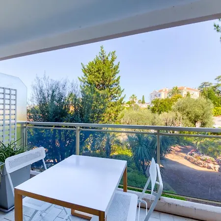 Apartment Modern Design Studio - Piscine - Standing - Clim - Wifi - Terrasse *