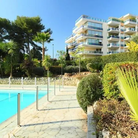 Apartment Modern Design Studio - Piscine - Standing - Clim - Wifi - Terrasse